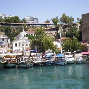 A view of the azure, aquamarine