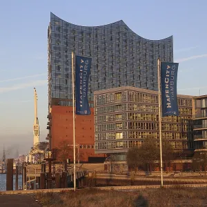 View on Elbphilharmonie and modern apartement buildings View on Elbphilharmonie and modern apartement buildings