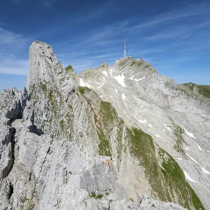 View from Lisengrat to the summit of Santis