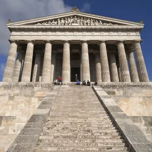 Front view of the Valhalla Memorial