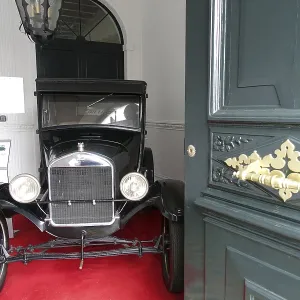 Vintage car in a house entrance - Ford Model T