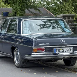 Vintage car Mercedes-Benz 300 SEL Automatic Vintage car Mercedes-Benz 300 SEL Automatic