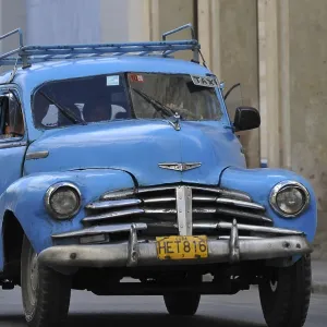 Vintage car, old town, Havana, Cuba
