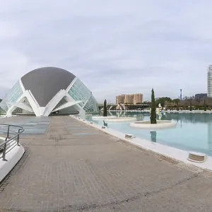 La ciudad de las artes y las ciencias desde una perspectiva panorámica.