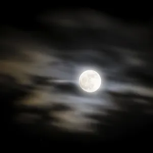 Vollmond mit Stern Vollmond mit Stern