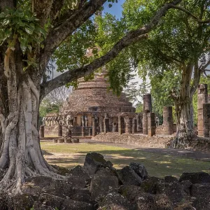 Wat Chang Lom in the Sukhothai Historical Park