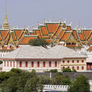Wat Phra Kaeo and the Grand Palace architecture in Bangkok