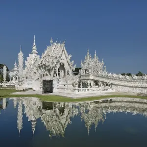 Wat Rong Khun, White Temple, by architect Chalermchai Kositpipat