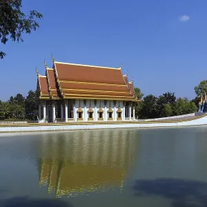 Wat Sa Suk Prasan temple ship in Wat Ban Na Muang