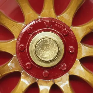 Wheel, wheel hub on a vintage car