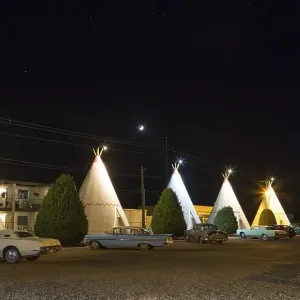 Wigwam Motel at night, tepees, Holbrook