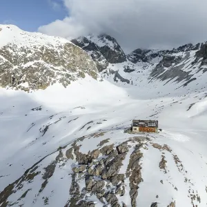 Winter in the mountains, Chamanna Jenatsch CAS