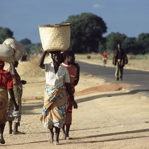 Women with payloads, Salima, Malawi Women with payloads, Salima, Malawi
