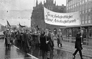 On 1 May 1961, workers and employees in Hanover demonstrated with demands from their union