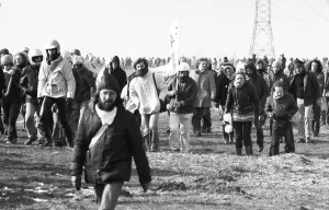 About 100, 000 demonstrators, peaceful and violent