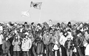 About 100, 000 demonstrators, peaceful and violent