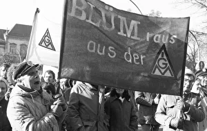 More than 100, 000 followed the DGB's call in 1982 for a large demonstration against unemployment