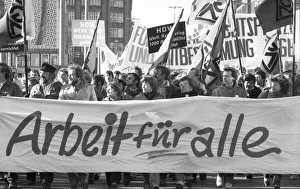 More than 100, 000 followed the DGB's call in 1982 for a large demonstration against unemployment