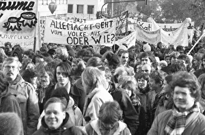 More than 100, 000 people of all political persuasions demonstrated against the intended construction of Runway West