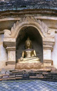 In 1487 the King Tilokarat, 9th of the Mangrai monarchs