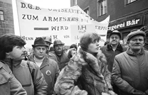 15, 000 steelworkers and their relatives and friends demonstrated against the closure of Maxhuette