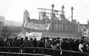 15, 000 steelworkers and their relatives and friends demonstrated against the closure of Maxhuette