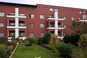 1925-33 by Bruno Taut and Martin Wagner