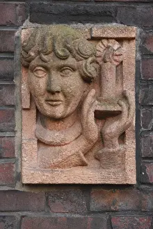1926-1927 Architect: Figge, relief at a house entrance