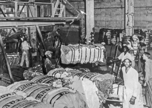 1940 black and white archival photo showing Black Afro-American labourers