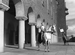 In the 1940s. The american movie Jeanne d'Arc is being promoted for it's premiere screening