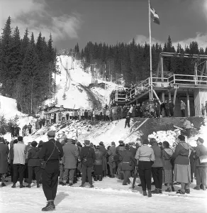 Are 1952. The popular winter sports resort in Jaemtland Sweden where people go to ski and socialise. Are is known for its long history of skiing and the 1950s was a time when skiing was a growing sport and tourist attraction