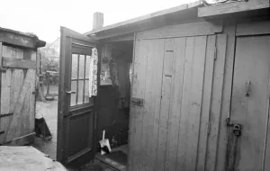 In 1954, there were still numerous precarious flats in barracks
