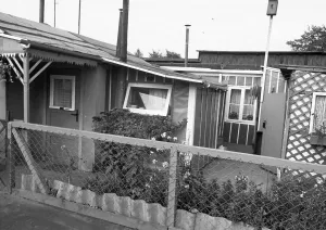In 1954, there were still numerous precarious flats in barracks