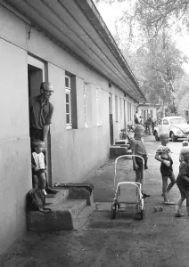 In 1954, there were still numerous precarious flats in barracks