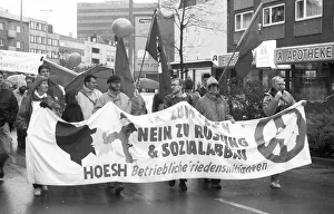 The 1990 Easter March was marked by the change in the Eastern Bloc