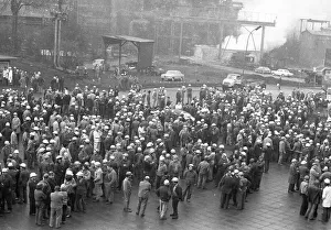 2000 steelworkers of the Henrichshuette in Hattingen demonstrated on 29