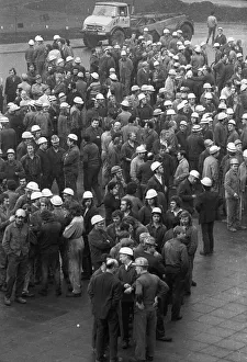 2000 steelworkers of the Henrichshuette in Hattingen demonstrated on 29