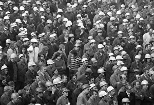 2000 steelworkers of the Henrichshuette in Hattingen demonstrated on 29