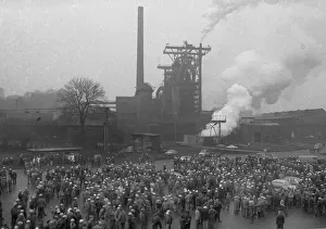 2000 steelworkers of the Henrichshuette in Hattingen demonstrated on 29