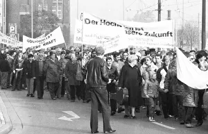 2000 steelworkers and their relatives demonstrated out of concern for their jobs at the Schalker Verein (Thyssen AG)