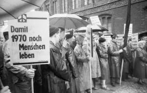 Even the 2nd Easter March on German soil