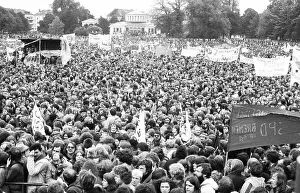 More than 300, 000 people attended the largest peace demonstration in Germany to date in Bonn's Hofgarten in