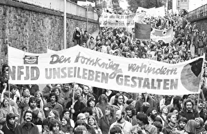 More than 300, 000 people attended the largest peace demonstration in Germany to date in Bonn's Hofgarten in