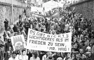 More than 300, 000 people attended the largest peace demonstration in Germany up to that time in Bonn's Hofgarten