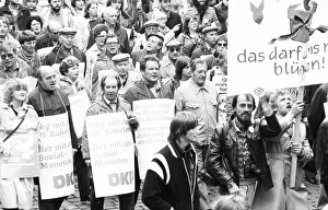 More than 300, 000 people attended the largest peace demonstration in Germany up to that time in Bonn's Hofgarten