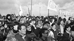 More than 300, 000 people attended the largest peace demonstration in Germany up to that time in Bonn's Hofgarten