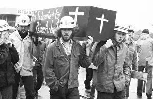 3000 steelworkers at the Peine-Salzgitter steelworks took to the streets in 1982 to protest out of concern for their