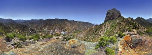 360° panorama of the striking volcanic vent Roque El Cano