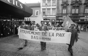 6000 demonstrators took part in protest and rally of the peace movement against new nuclear missiles