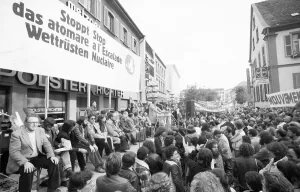 6000 demonstrators took part in protest and rally of the peace movement against new nuclear missiles